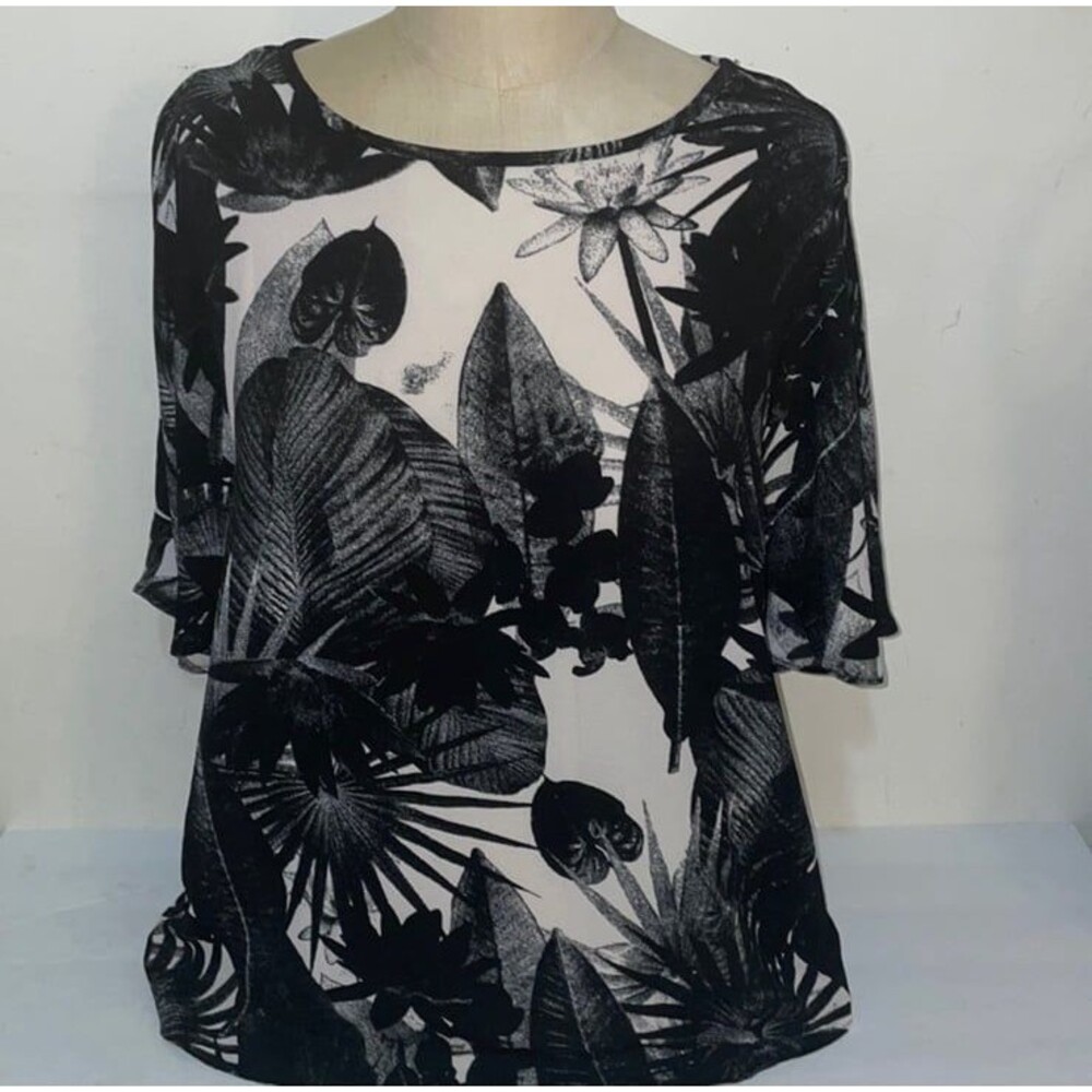 Sioni SMALL black & white floral cape sleeve top lightweight travel stretchy